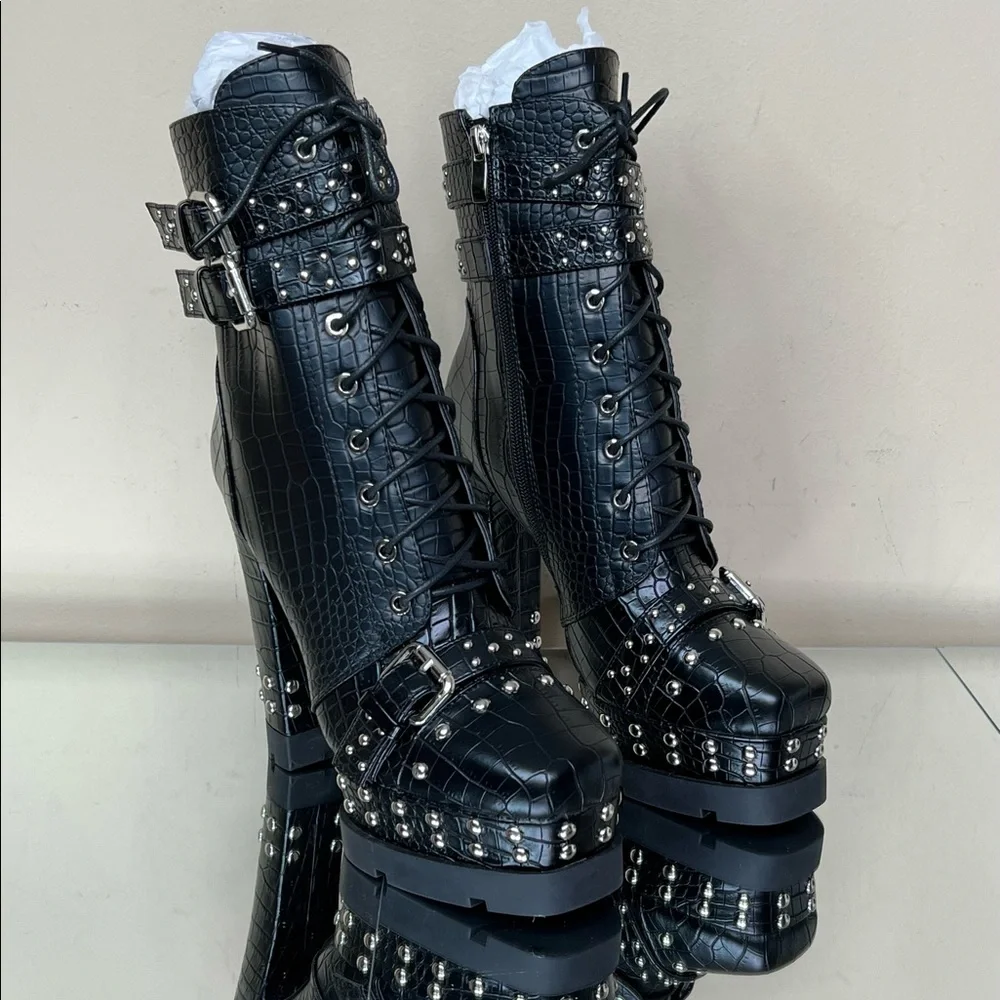 Azalea Wang Black Croc Studded Bootie - Picture 4 of 16